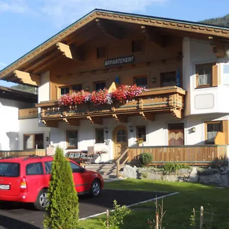 Alluring In Wald Im Pingzau Near Bus * Wald im Pinzgau